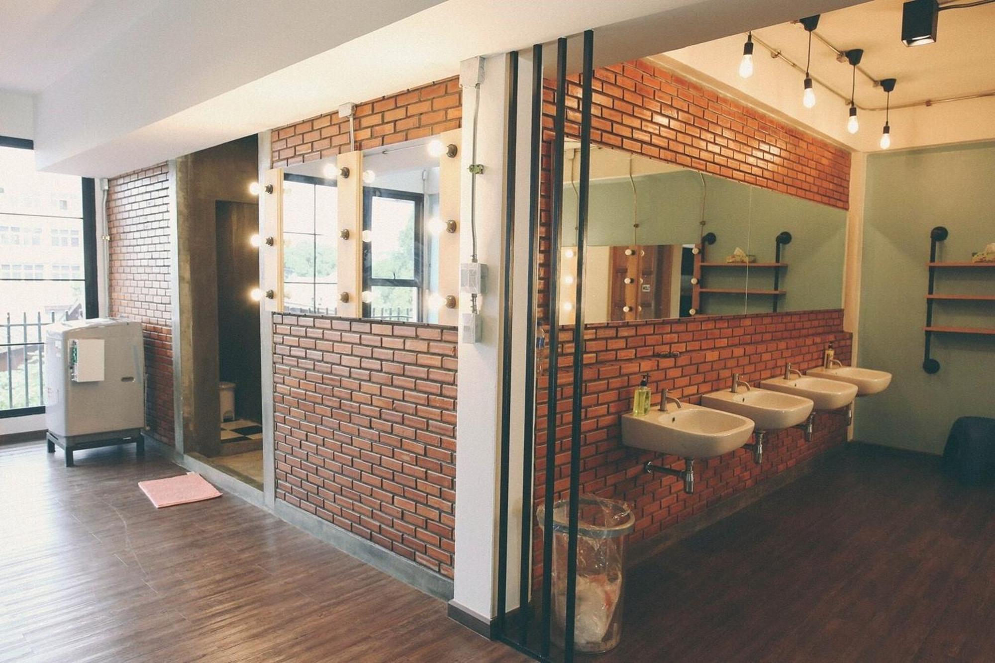 Vestique Hostel Чиангмай Экстерьер фото