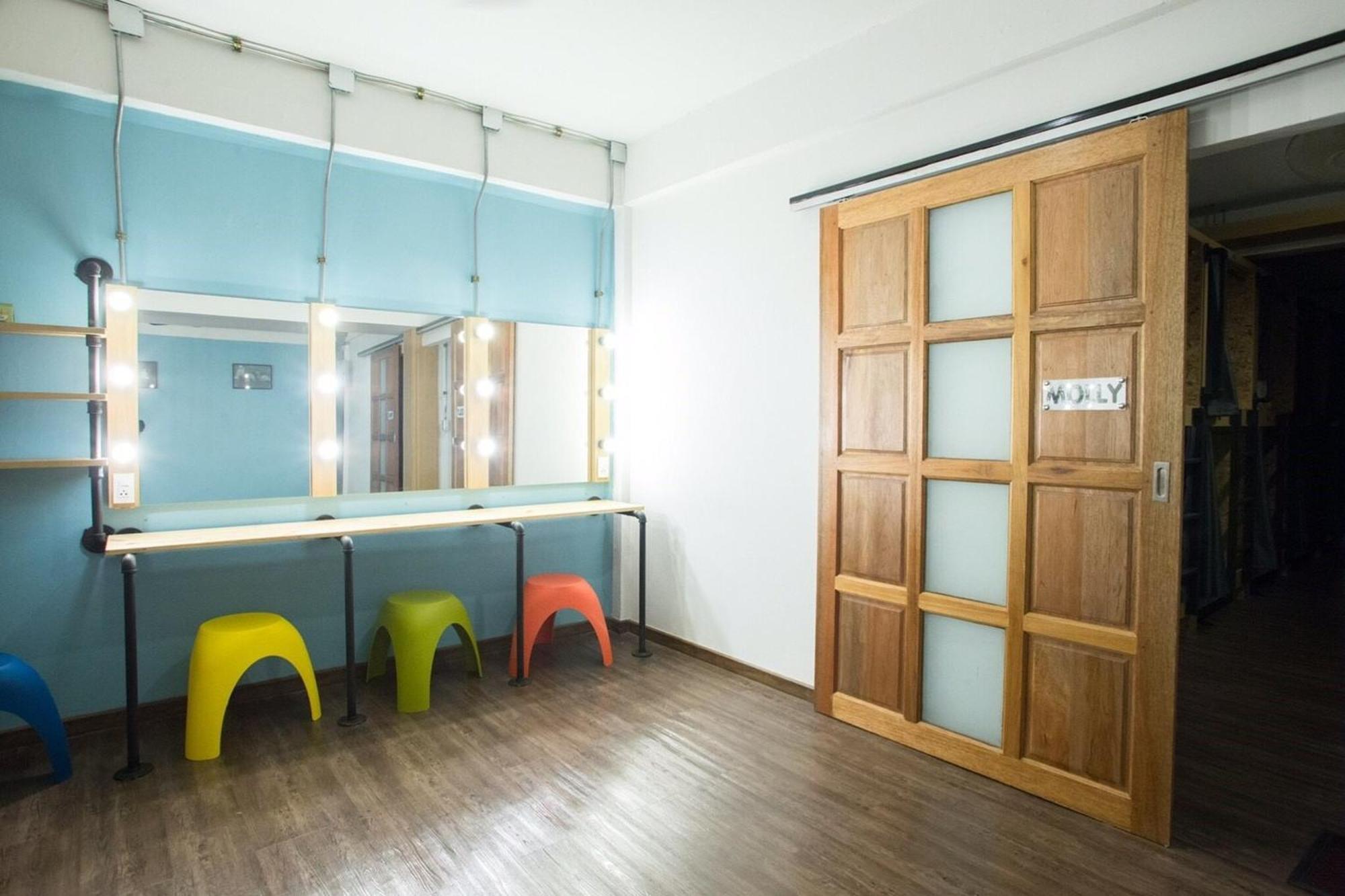 Vestique Hostel Чиангмай Экстерьер фото